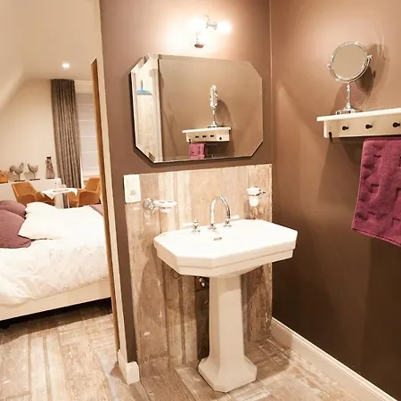 Fresnere Bed & Breakfast Varsenare